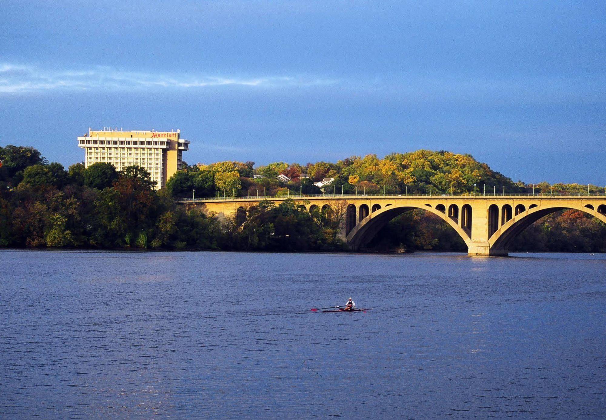Key Bridge Marriott Hotel Arlington Exterior foto